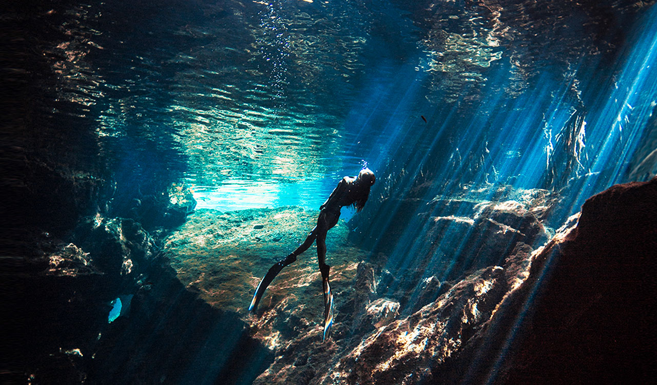 Sumérgete en la magia de los cenotes